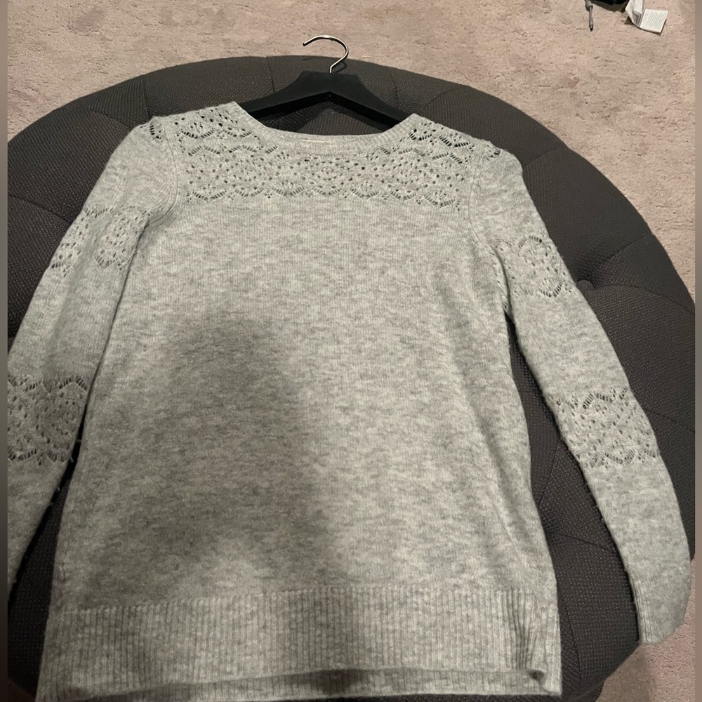 Loft LT grey open stitch lightweight sweater